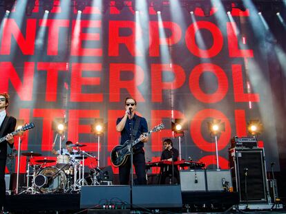 La banda estadounidense Interpol durante un concierto en Montreal, Canada, en 2019.