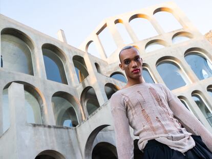 Patrones fluidos, tejidos sostenibles y tonos neutros: Así vestiremos en el futuro más inmediato según 080 Barcelona Fashion