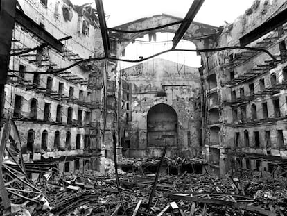 El Liceo de Barcelona, tras el incendio de 1994.