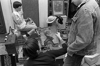 En el Rastro madrileño es posible encontrar todo tipo de artefactos y antigüedades.