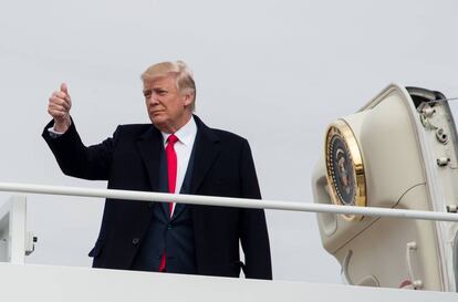 Trump en el Air Force One.