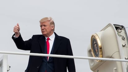 Trump en el Air Force One.