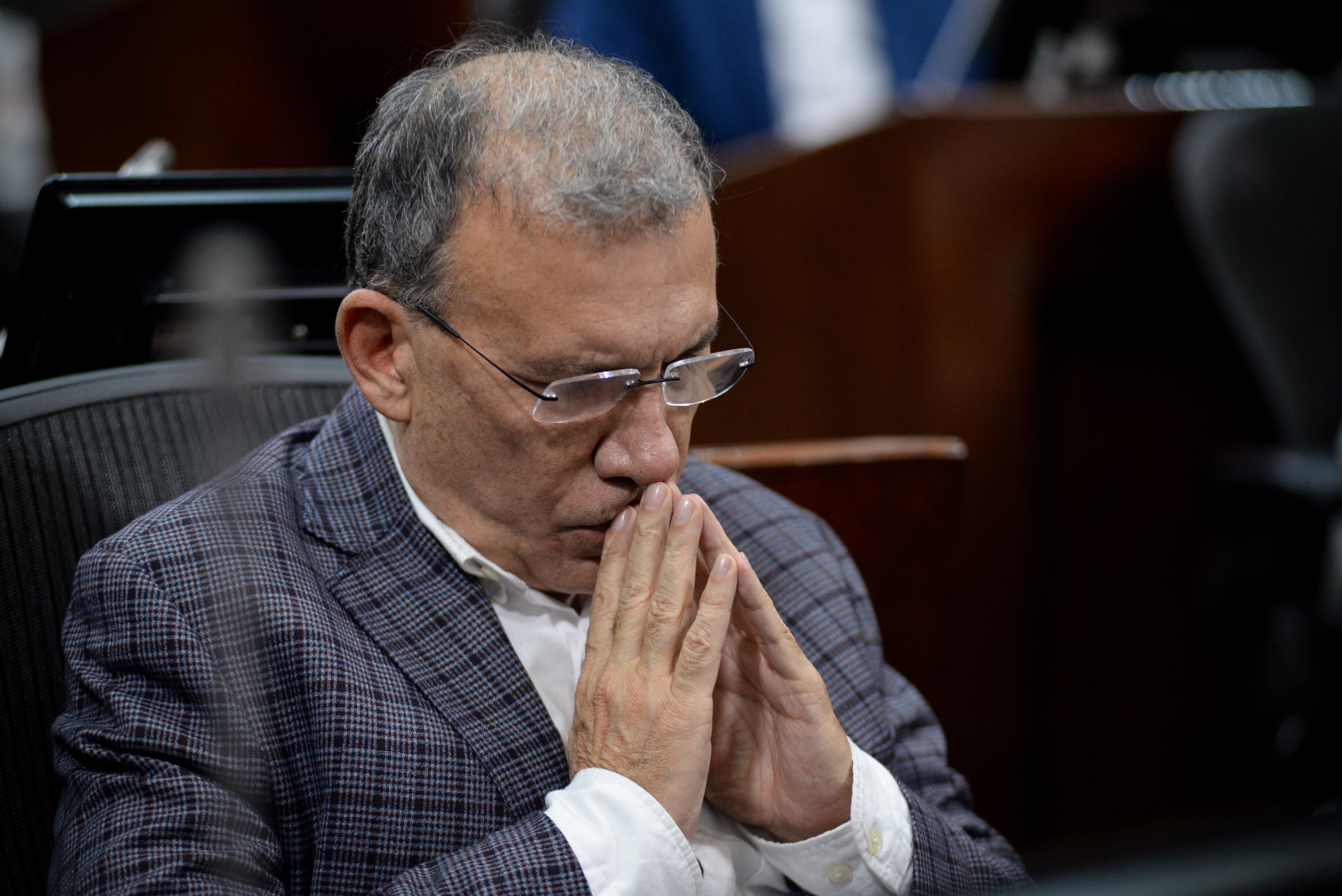 Roy Barreras asiste a una ceremonia religiosa en plegaria por la mejoría de su estado de salud.