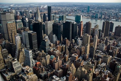 Manhattan vista do Empire State Building. / Foto de Patrick Theiner (Licença CC-BY-SA 3.0).