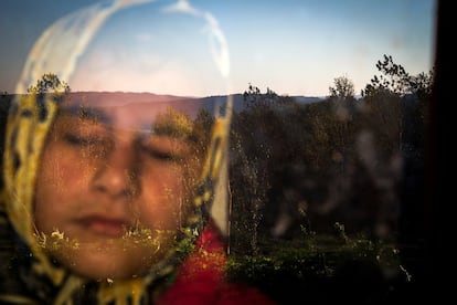 Esta imagen de Zohren Saberi es el tercer premio en el epígrafe de Vida Diaria, en el apartado de una única foto. En ella aparece Raheleh, una adolescente ciega que vive en el pueblo de Babol, Irán.