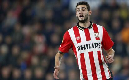 Gastón Pereiro en un partido de la Eredivisie.