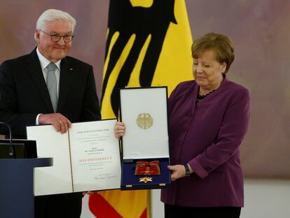 Angela Merkel y Frank-Walter Steinmeier, este lunes en Berlín.