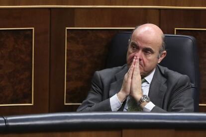 El ministro de Econom&iacute;a, Lu&iacute;s de Guindos.