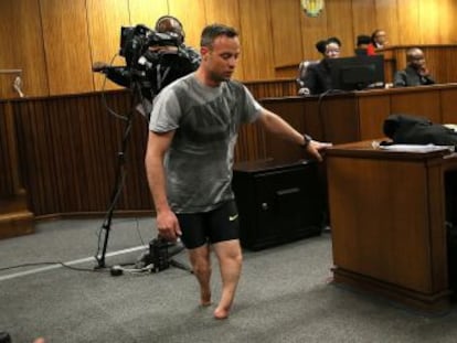 La Fiscalía sudafricana pide una pena mínima de 15 años de prisión para el atleta. La juez hará pública su resolución el próximo 6 de julio