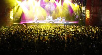 Actuación de Los Enemigos en el festival Low Cost de Benidorm.
