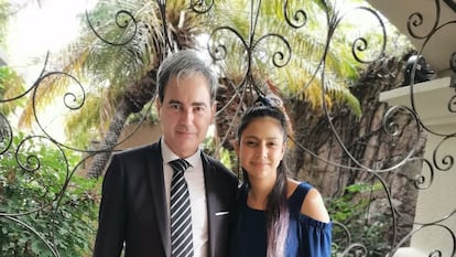 David Balsa, del PSOE, y Laura Zúñiga Cáceres, líder indigenista de Honduras e hija de Berta Cáceres, la ambientalista asesinada en 2016.