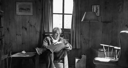 Robert Frost, in his house in Vermont.