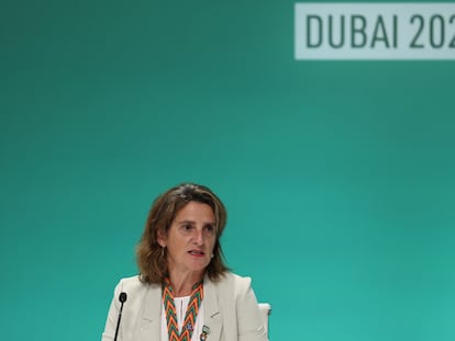 La vicepresidenta tercera y ministra de Transición Ecológica, Teresa Ribera, en un evento durante la COP28 que se celebra en Dubái