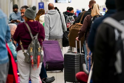 Viajeros en el aeropuerto internacional Hartsfield-Jackson de Atlanta, el pasado 27 de noviembre.