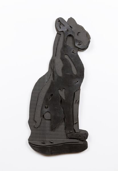 ‘Chat à Kreuzberg’, 1976. Caucho. 60 x 25. Fundación Maeght, Saint-Paul-de-Vence.