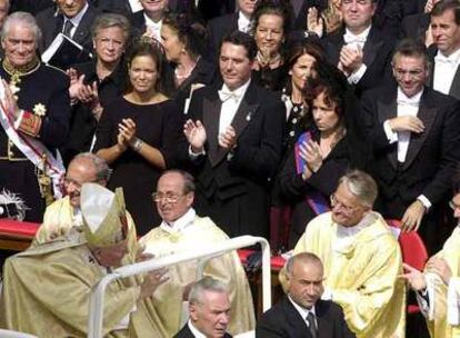 Ana de Palacio y Michavila, representantes del Gobierno de Aznar en la canonización de Josemaría Escrivá.