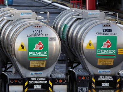 Tanques de Pemex en Cadereyta (Monterrey, México).