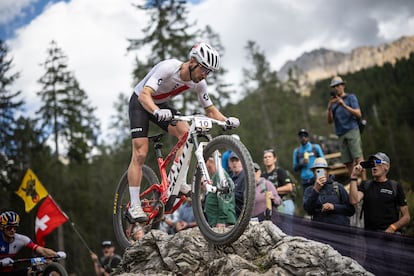 Nino Schurter retirada