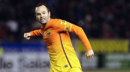 Iniesta celebra su gol ante el Alavés.