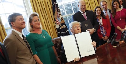 Donald Trump, en la firma del decreto