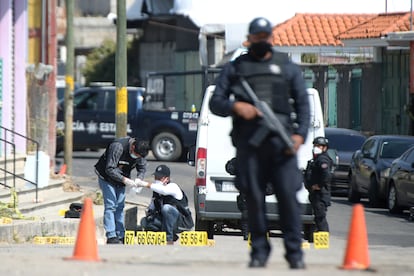 escena 13 policías atacados en Coatepec Harinas, en el Estado de México