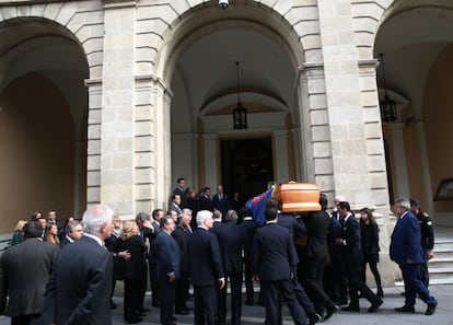 Llegada del f&eacute;retro de la duquesa al Ayuntamiento de Sevilla.