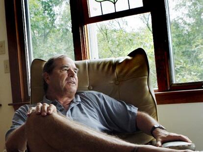 Paul Theroux (Medford, Massachusetts, 1941), fotografiado en su casa el verano pasado.