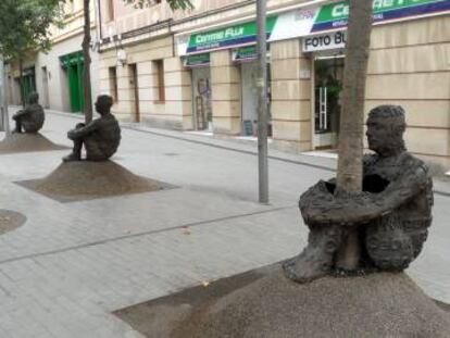 'El cor des arbres', en la plaza del Ayuntamiento de San Feliú de Llobregat.