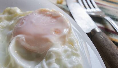 Arzak proclamó su menú de sencillez de huevo y pimientos asados.