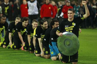 Los jugadores del Borussia celebran el título de Liga.