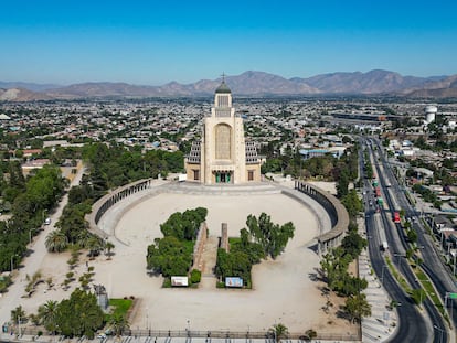 El Templo Votivo de Maipú, en el sector surponiente de Santiago, Chile