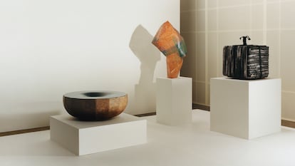 De izquierda a derecha: ‘Eternity’, de Fang Liang (República Popular China, 2024); ‘Radiance Amidst Uncertainty’, de Akari Aso (Japón, 2020), y ‘StopStone/TOMEISHI’, de Agnes Husz (Hungría, 2024).