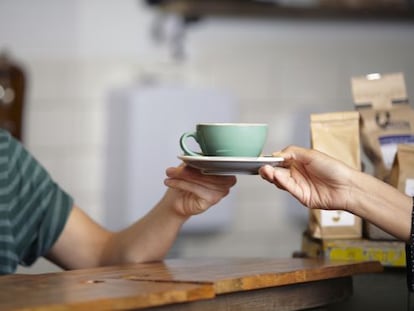 “Sírvale un café a quien lo necesite”