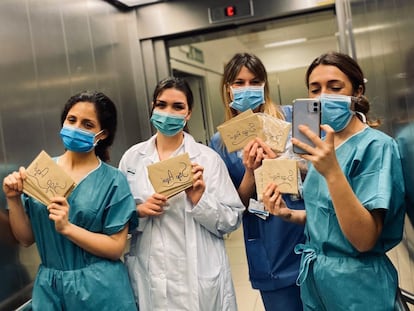 De izquierda a derecha, las sanitarias Nuria Risto, Laura Garcia, Chloé Toueille y Raquel Royo.
