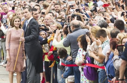 King Felipe VI and Queen Letizia in Santiago’s Plaza del Obradoiro on Friday.