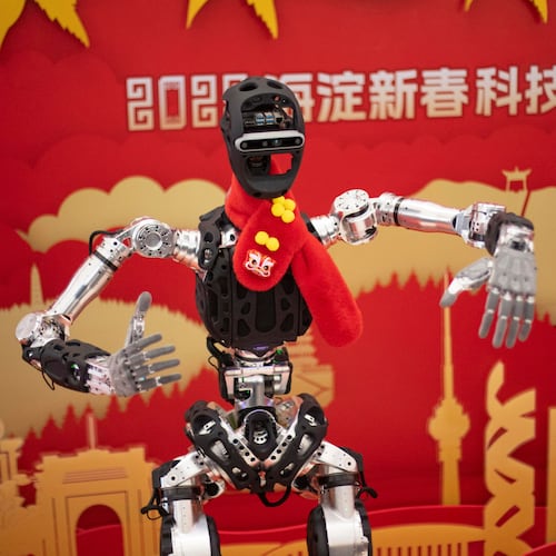 Robots para cuidar ancianos: la propuesta del Gobierno chino que pronto podría convertirse en realidad