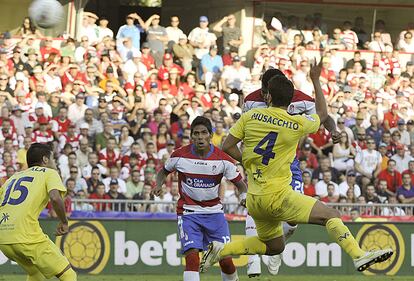 El delantero nigeriano, Ikechuwku Uche pasará a la historia por marcar el primer gol del Granada CF  en su retorno a primera división.