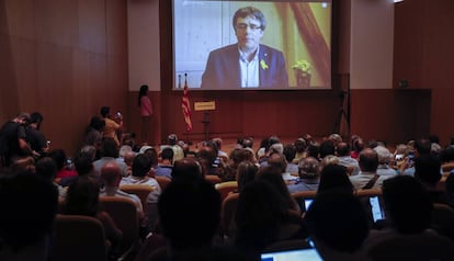 Carles Puigdemont durante la presentación de su partido ayer en Barcelona.
