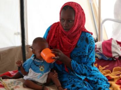 Una trabajadora de Médicos sin Fronteras en Chad narra cómo en menos de una semana han ingresado 100 niños gravemente desnutridos en su centro de alimentación terapéutica