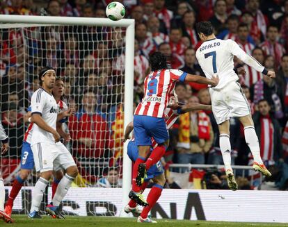 Ronaldo consigue el primer gol de su equipo.