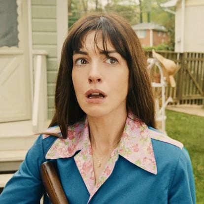 Ewan McGregor y Anne Hathaway viajan a la prehistoria en la nueva película del director de ‘It Follows’: primer tráiler de ‘El final de Oak Street’