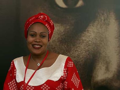 Marie Ange Mushobekwa, periodista.