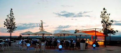 Terraza de un Caf&eacute; &amp; T&eacute; en Las Rozas (Madrid).