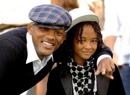 Will Smith y su familia se encuentran estos días en Pekín para el rodaje de <i>Kung Fu Kid</i>, protagonizada por Jackie Chan y por el hijo de Smith, Jaden. El actor estadounidense es uno de los productores de esta nueva versión de la saga de <i>Karate Kid</i>, que hizo furor en la década de 1980, en la que un maestro karateka enseñaba a su tímido alumno a defenderse de los malos del barrio.