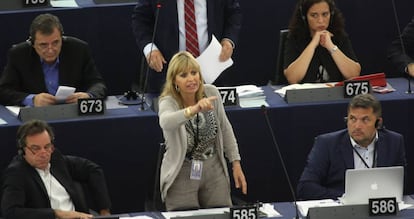 Alessandra Mussolini, nieta de Benito Mussolini, en el Parlamento Europeo.