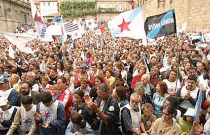 Imagen de la manifestación de protesta contra la medalla entregada por Fraga a Álvarez-Cascos.