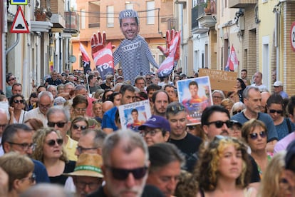 La localidad valenciana de Catarroja, en plena zona cero de la dana, acoge este martes la novena manifestación contra el president de la Generalitat, Carlos Mazón, por su gestión de la tragedia este martes, día en que se cumplen nueve meses de las inundaciones en las que fallecieron 228 personas en la provincia de Valencia.