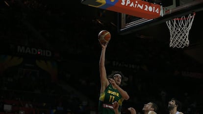 Varejão mira na cesta.