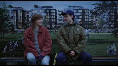 Eliza Rycembel y Àlex Monner en 'Los Bárbaros', película de Javier Barbero y Martín Guerra, que se estrena en cines el 13 de junio. 