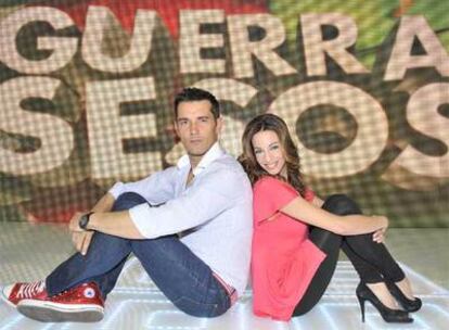 Jesús Vázquez y Almudena Cid (<i>La guerra de los sesos, </i><b>Telecinco)</b>.